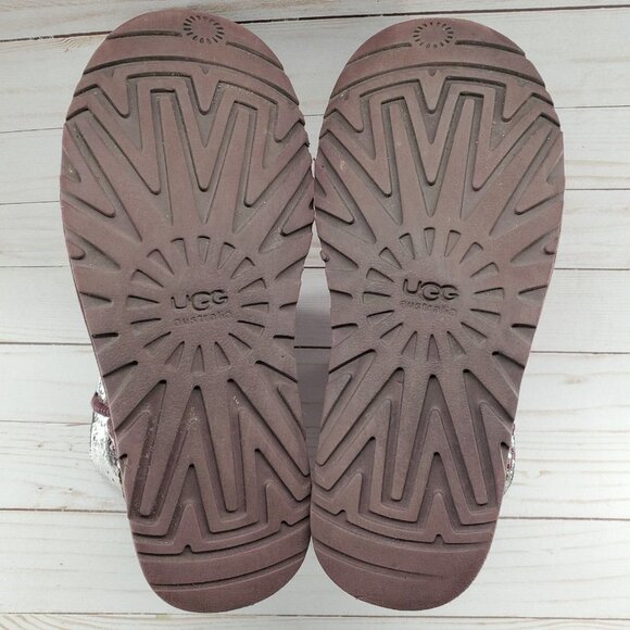 UGG Sparkling Sequins Burgundy Silver Grey Classic Short Boots Size 6 SN 1002978 - Picture 11 of 12